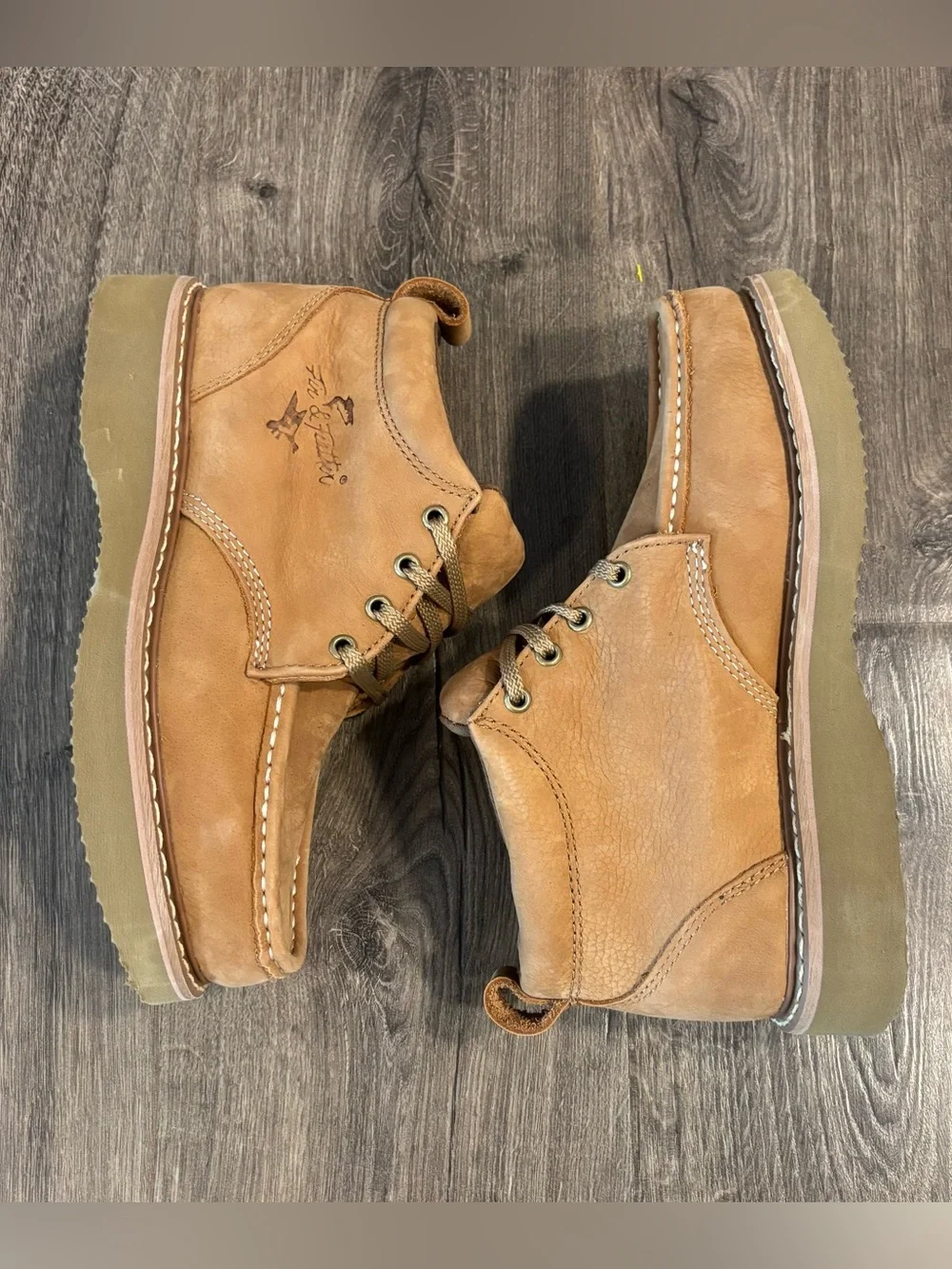 Fin & Feather Full Grain Leather Chukka Boots in Tan/Nubuck Men’s size 8.5D